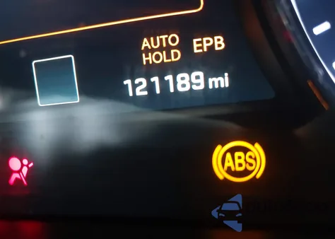 2017 Genesis G80 3.8 из США, поврежденный, VIN KMHGN4JE6HU210166